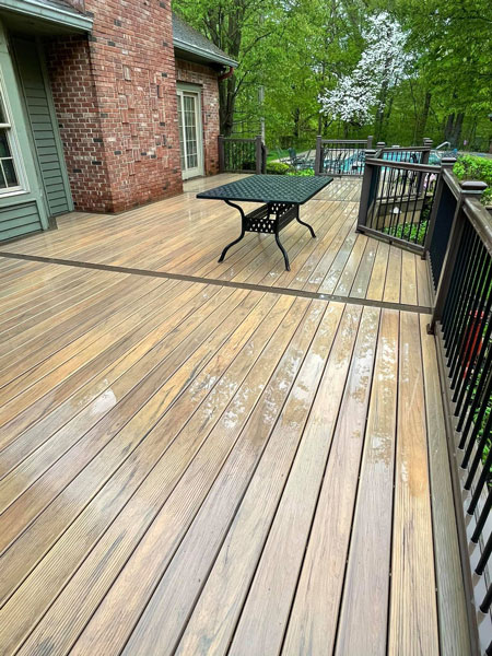 wood deck fence pressure washing